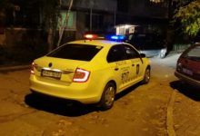 Photo of video | Reținere cu gaze lacrimogene pe o stradă din capitală. Mai multe echipaje, mobilizate pentru a escorta indivizii