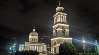 Photo of foto | Cadou pentru Chișinău! Peste 200 de corpuri de iluminat nocturn decorativ au fost instalate în jurul Catedralei și Clopotniței