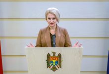 Photo of Candidata la prezidențiale Violeta Ivanov propune subvenționarea țăranilor care au animale pe lângă casă: „Să fie scutiți de impozite”