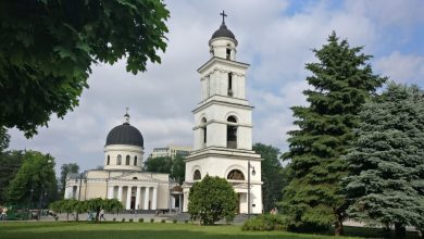 Photo of Mitropolia Moldovei nu a acceptat propunerea preoților de a adera la Patriarhia Română: „Clerul și poporul rămân fideli mitropolitului Vladimir”