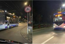 Photo of foto | Troleibuzele noi au ieșit la o plimbare nocturnă pe străzile capitalei. Cum arată vehiculele articulate?