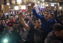 Photo of foto, video | Proteste violente la Barcelona: Oamenii sunt nemulțumiți de restricțiile anticoronavirus