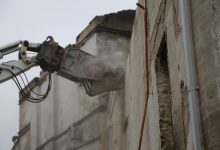 Photo of video | A început demolarea clădirii Filarmonicii. Imagini cu tehnica de la fața locului