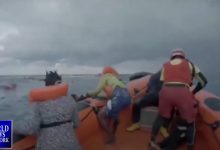 Photo of video | Imagini cutremurătoare! O mamă și-a pierdut bebelușul în Marea Mediterană după ce o barcă de migranți s-a scufundat