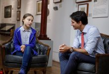 Photo of video | Premierul canadian, sunat de doi ruși care s-au dat drept Greta Thunberg: „Renunțați la arme, culegeți flori și zâmbiți”