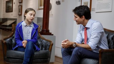 Photo of video | Premierul canadian, sunat de doi ruși care s-au dat drept Greta Thunberg: „Renunțați la arme, culegeți flori și zâmbiți”