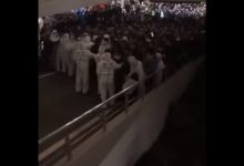 Photo of video | Haos la testarea în masă pe aeroportul din Shanghai, după ce mai mulți angajați s-au infectat cu COVID-19