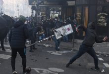 Photo of foto, video | Incidente violente la Paris: Mașini incendiate, gaze lacrimogene și altercații între protestatari și polițiști