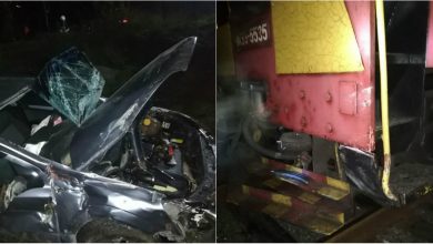 Photo of foto | Accident pe calea ferată la Anenii Noi! O femeie a ajuns la spital după ce mașina în care se afla a fost lovită de locomotivă