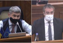 Photo of video | „Va atenționez!”. Cândva colegi, astăzi la cuțite în Parlament: Tensiuni între Sîrbu și Jizdan în plenul Parlamentului