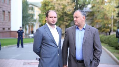 Photo of video | Ion Ceban pleacă din nou în concediu pentru a lucra la campania electorală a lui Igor Dodon