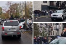 Photo of video | Cel mai frumos moment de la aceste alegeri? Un tânăr le-a cântat la nai moldovenilor din Germania ce așteptau în rând să voteze