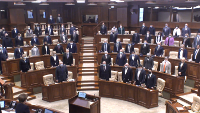 Photo of Minut de reculegere în plenul Parlamentului
