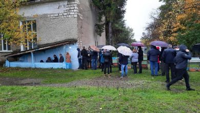 Photo of foto, video | Alegătorii transnistreni ar face coadă la Sănătăuca, iar unii săteni ar fi revoltați: „Pentru ei votul în Moldova e business”