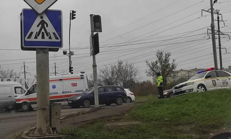 Photo of foto | Încă un accident cu implicarea unei ambulanțe în Chișinău. Ce spune poliția