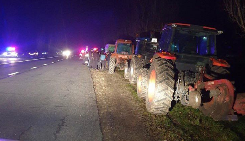 Photo of video | Agricultorii ar putea bloca și vama Leușeni. „Dacă nu vom fi auziți, vom merge și la chestii radicale”