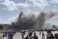 Photo of video | Explozie puternică la un aeroport din Yemen. Deflagrația s-a produs când ateriza avionul cu membrii Guvernului