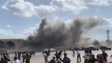 Photo of video | Explozie puternică la un aeroport din Yemen. Deflagrația s-a produs când ateriza avionul cu membrii Guvernului
