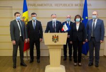 Photo of Pro Moldova: „Coaliția Dodon-Șor a votat pentru creșterea inflației, pentru o nouă limbă de stat și pentru divizarea societății”