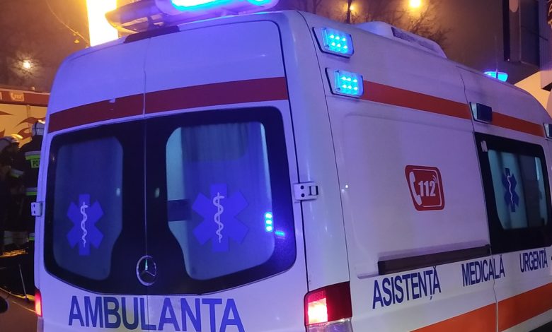 Photo of video | O ambulanță cu anvelopele uzate, surprinsă la chemare. Reacția CNAMUP