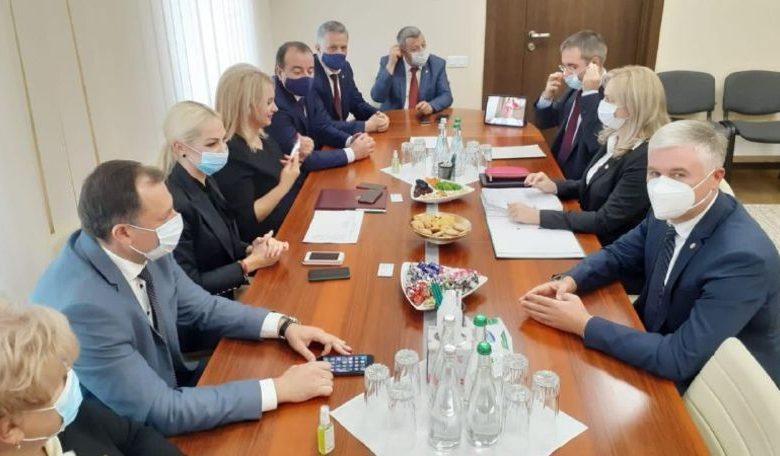 Photo of Pentru Moldova, atac la ex-ministra Sănătății, Ala Nemerenco: Veți trăi cu povara celor ce vor muri de COVID-19