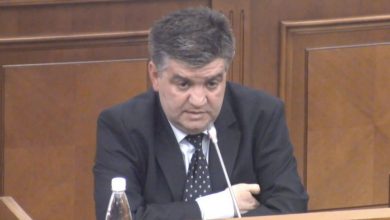 Photo of Președintele Consiliului Audiovizualului, Dragoș Vicol, și-a dat demisia. Înlocuitoarea sa e fosta șefă a cabinetului fracțiunii PSRM din Parlament