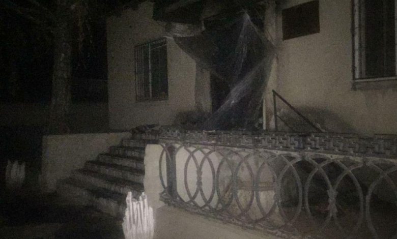 Photo of Răzbunarea l-ar putea costa șapte ani de detenție: Persoana care ar fi incendiat Procuratura Vulcănești, arestată