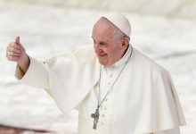 Photo of Papa Francisc, apel repetat la pace: Trecem printr-un război mondial, haideţi să încetăm, vă rog