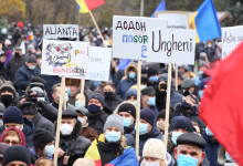 Photo of foto | Măști, pancarte, drapele. Protestul din centrul Capitalei în imagini