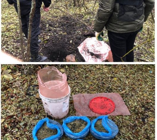 Photo of foto, video | Poliștii au dezgropat la Mileștii Mici un butoi cu… nouă kilograme de marijuana