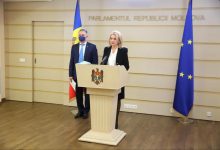 Photo of Pentru Moldova „declară război dezinformărilor și mincinoșilor din Parlament”