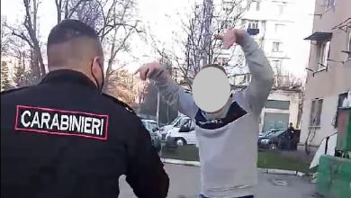 Photo of Carabinier, atacat cu pumnii și… foarfeca la Ciocana. Un individ ar fi intenționat să îl străpungă
