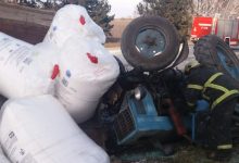 Photo of Weekend nefericit la Drochia! Un bărbat, blocat între fiarele tractorului după ce vehiculul s-a răsturnat