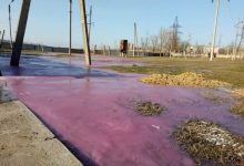 Photo of foto | Un râu din Comrat, „vopsit” în violet. Explicația autorităților locale