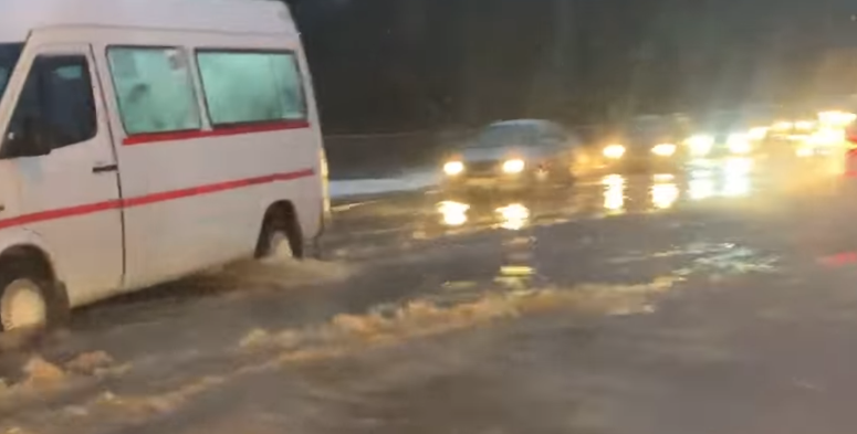 Photo of Precizările autorităților despre avarierea apeductului la Botanica. Când se va relua livrarea apei la robinete?