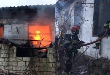 Photo of foto, video | Incendiul de la Ciocana a fost localizat. Momentul în care pompierii intră în clădirea cuprinsă de flăcări