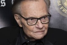 Photo of Larry King a murit la vârsta de 87 de ani. Celebrul jurnalist american fusese internat în spital cu COVID-19