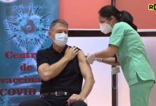 Photo of video | Iohannis s-a vaccinat împotriva COVID-19: „Este o procedură simplă, sigură și eficientă”