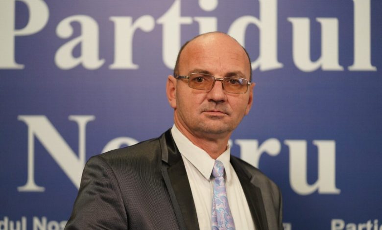 Photo of Locuința primarului care a intrat în greva foamei, atacată. Funcționarul a fost găsit în stare de inconștiență