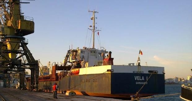 Photo of video | Un nou incident cu o navă sub pavilion moldovenesc. Un cargo a naufragiat în Grecia