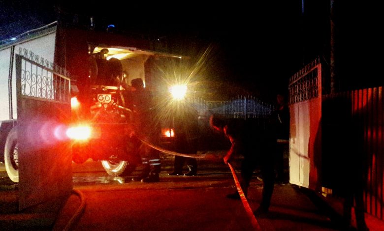 Photo of video | Incendiu într-un bloc din capitală. Mai multe persoane au fost evacuate