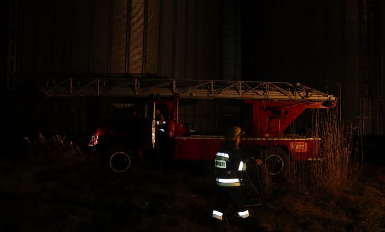 Photo of foto, video | La un pas de tragedie! O fabrică de ulei de la sudul țării, cât pe ce să fie cuprinsă de flăcări