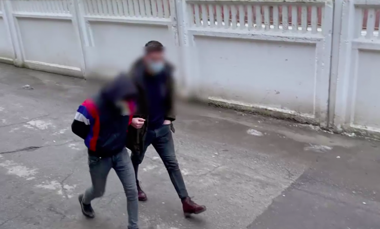 Photo of video | Chișinău: Doi adolescenți de ar fi bătut și jefuit un tânăr de 33 de ani