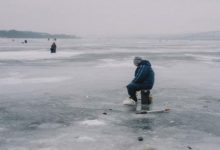 Photo of video | „Atenție, gheața este subțire”. Pescarii din Republica Moldova sunt atenționați cu drona despre pericolul aflării pe lacuri