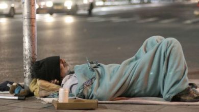 Photo of Un om al străzii a fost găsit fără suflare la Milano. Polițiștii au rămas uluiți când au aflat ce avere avea
