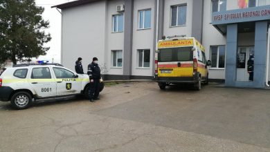 Photo of Cantemir: Un bebeluș s-a născut într-o ambulanță blocată în noroiul din sat