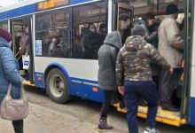 Photo of stop cadru | Restricțiile sunt puse pentru a (nu) fi respectate? Unii moldoveni nu țin cont de reguli și se îmbulzesc în transportul public