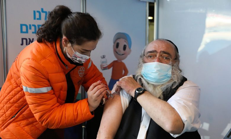 Photo of Israel: Peste jumătate din populație, vaccinată împotriva coronavirusului cu ambele doze