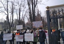 Photo of video | Protestul angajaților Căii Ferate. Manifestanții au înaintat revindecări și Maiei Sandu