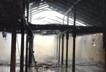 Photo of foto, video | Incendiu puternic în raionul Ștefan Vodă: Acoperișul unui depozit de 600 de metri pătrați a fost cuprins de flăcări
